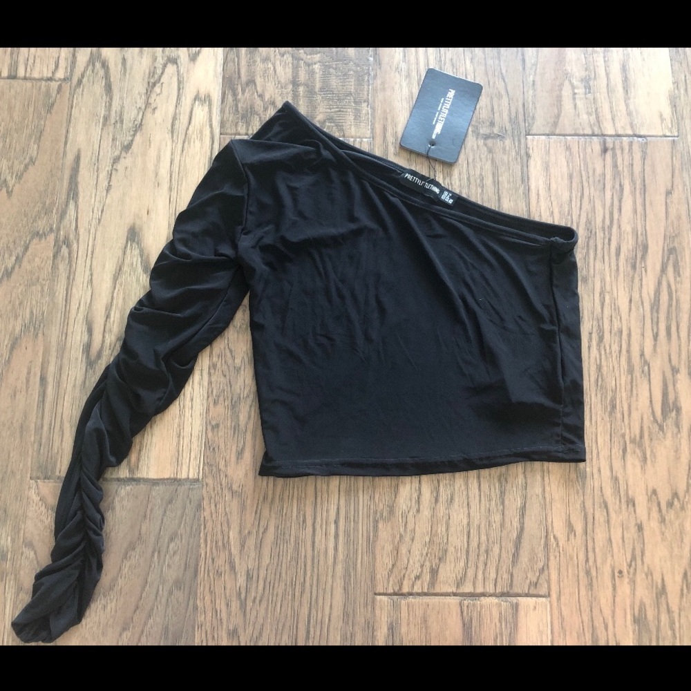 PLT crop top one sleeve